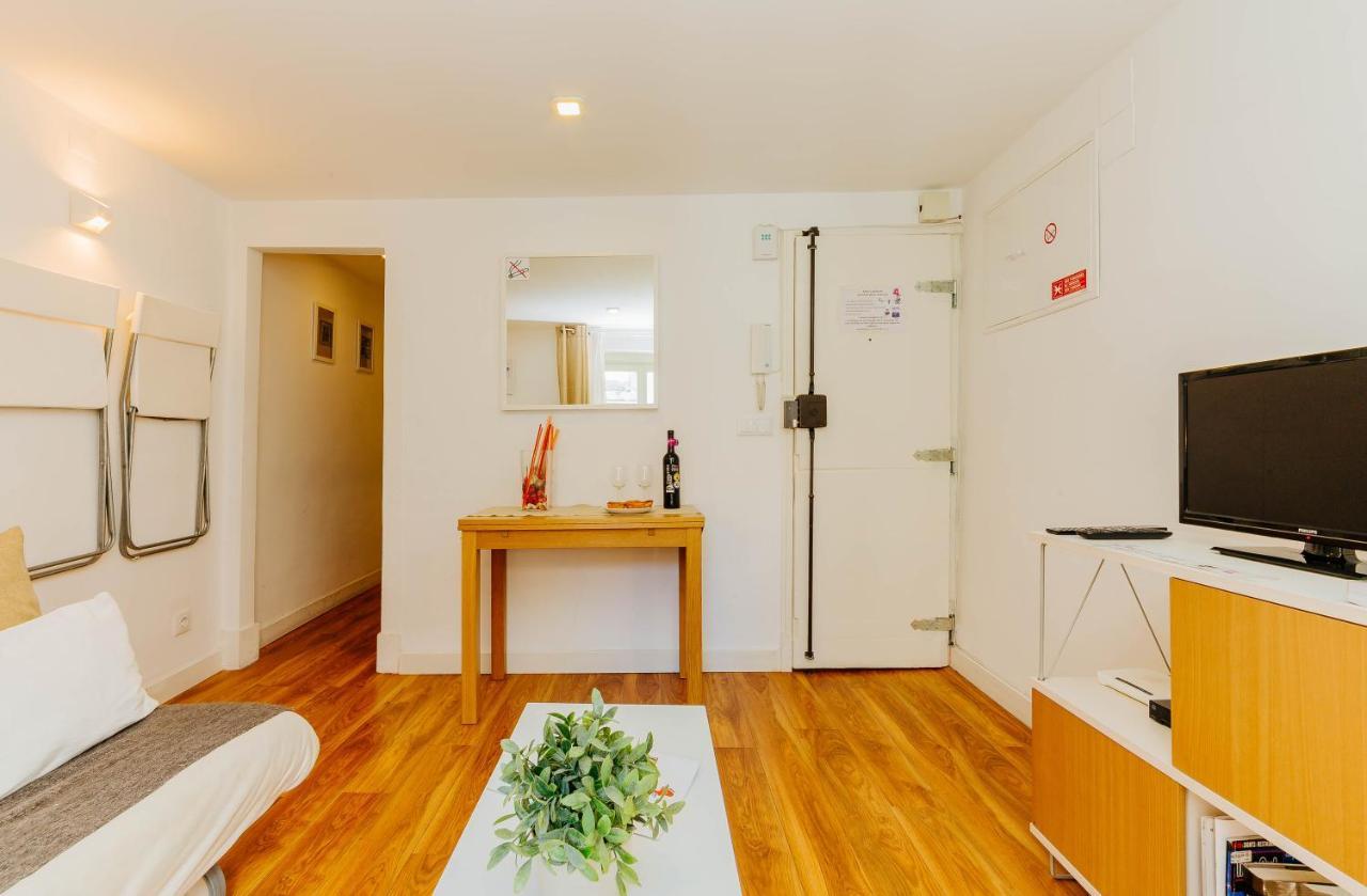 Rent4Rest Bairro Alto Charming 1Bd Apartment ลิสบอน ภายนอก รูปภาพ